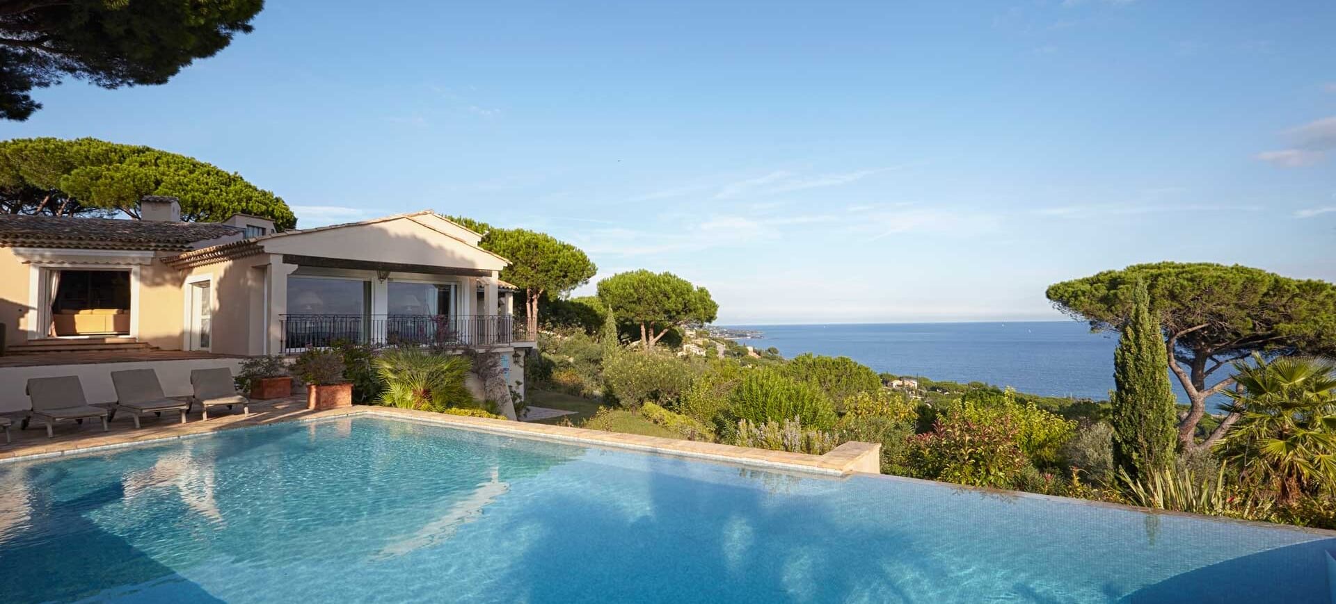 ВИЛЛА ТУПИН — luxury villa rental in Saint-Tropez | Cyrus International