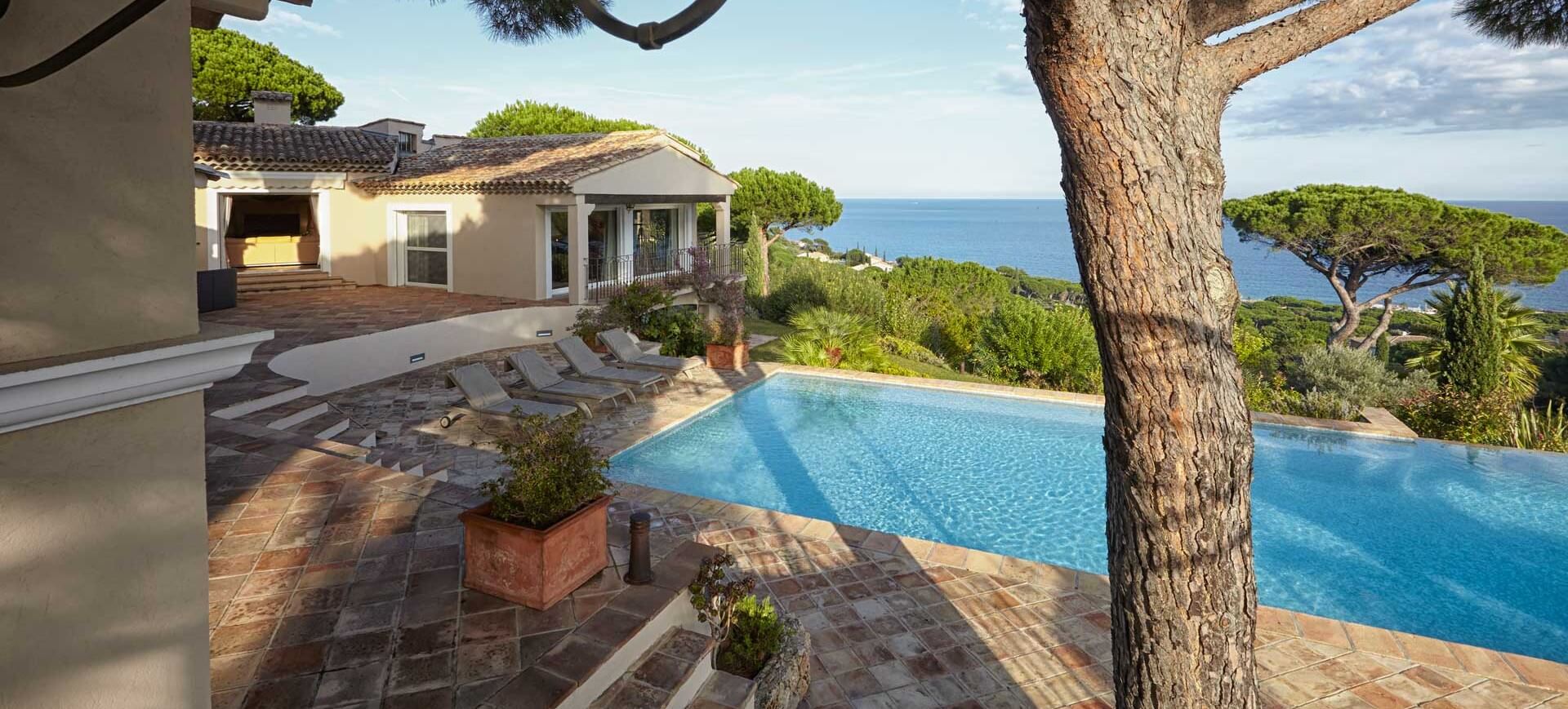 ВИЛЛА ТУПИН — luxury villa rental in Saint-Tropez | Cyrus International