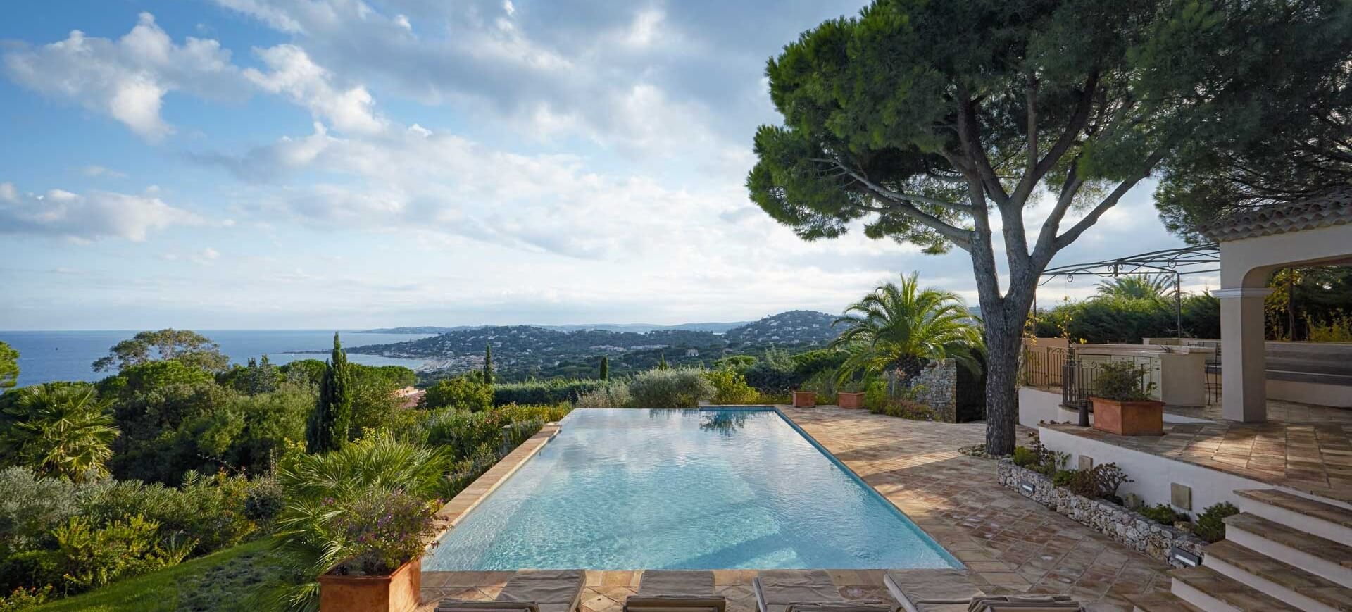 ВИЛЛА ТУПИН — luxury villa rental in Saint-Tropez | Cyrus International