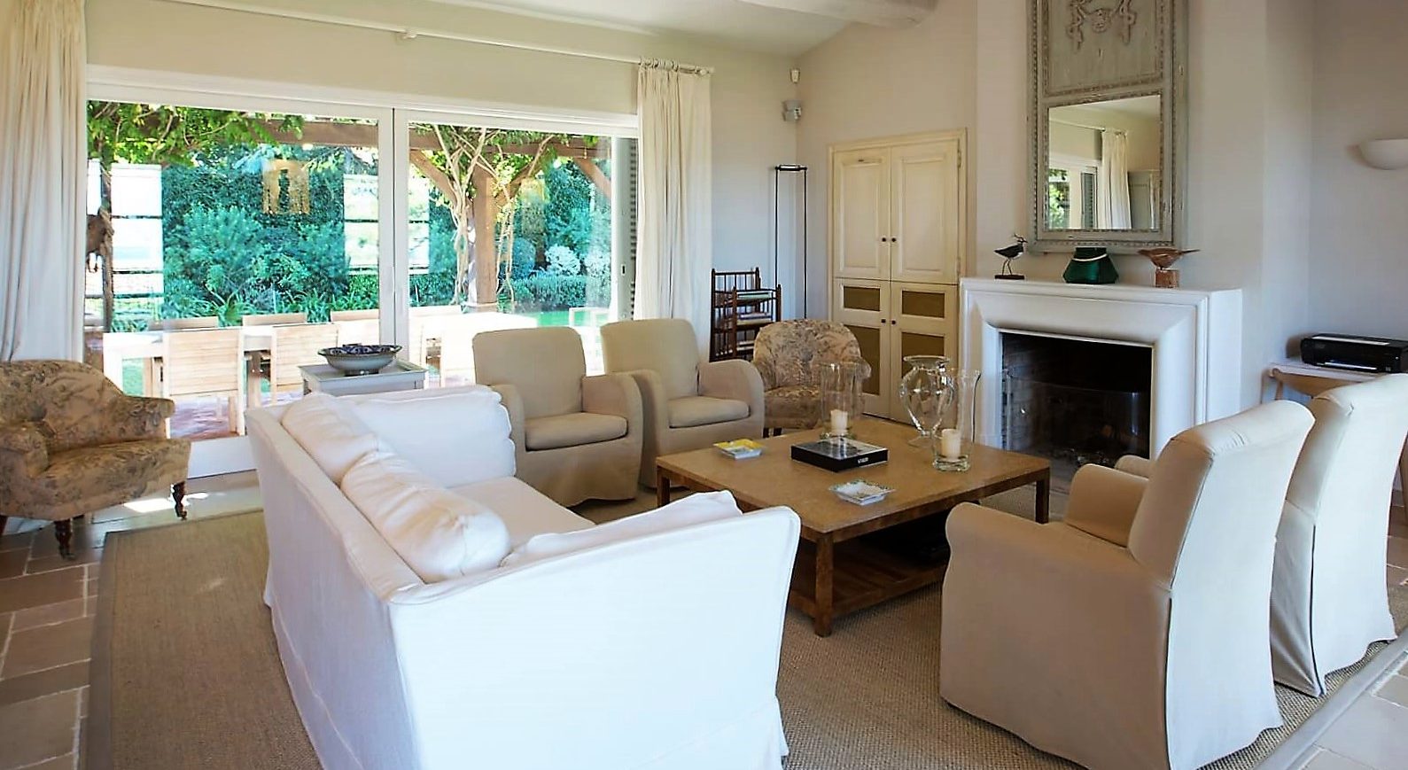 Living room at Villa Marinella, Saint-Tropez
