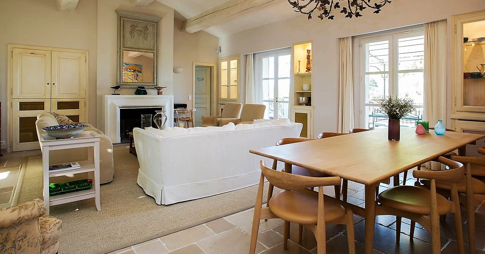 Living room at Villa Marinella, Saint-Tropez