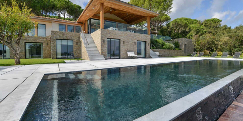 Real estate agency in the French Riviera
