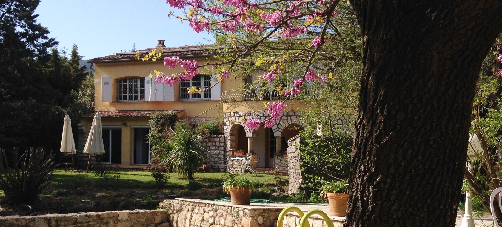 Terrace at Villa L'Occitane with Bay of Saint-Tropez view
