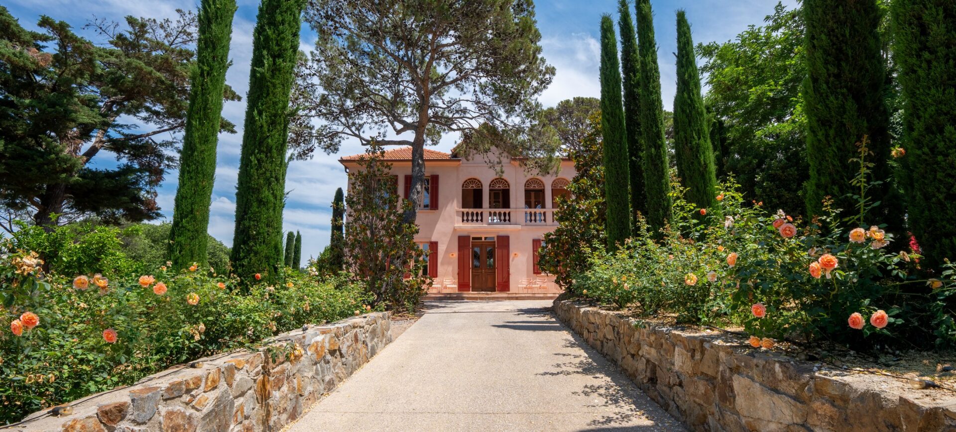 Villa Riviera Rose — luxury villa rental in Saint-Tropez | Cyrus Villas