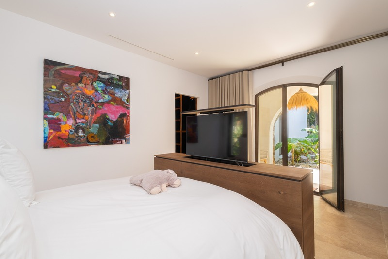 Villa Topaze — luxury villa rental in Saint-Tropez | Cyrus Villas